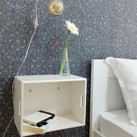 Inner Two Bedroom Appartement *