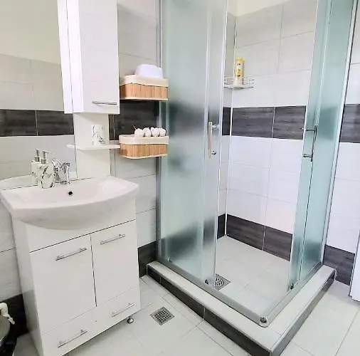 Apartment Inner Two Bedroom *